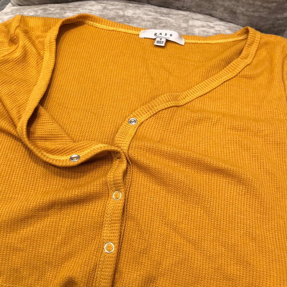 Crop Top - Picture 2 of 3